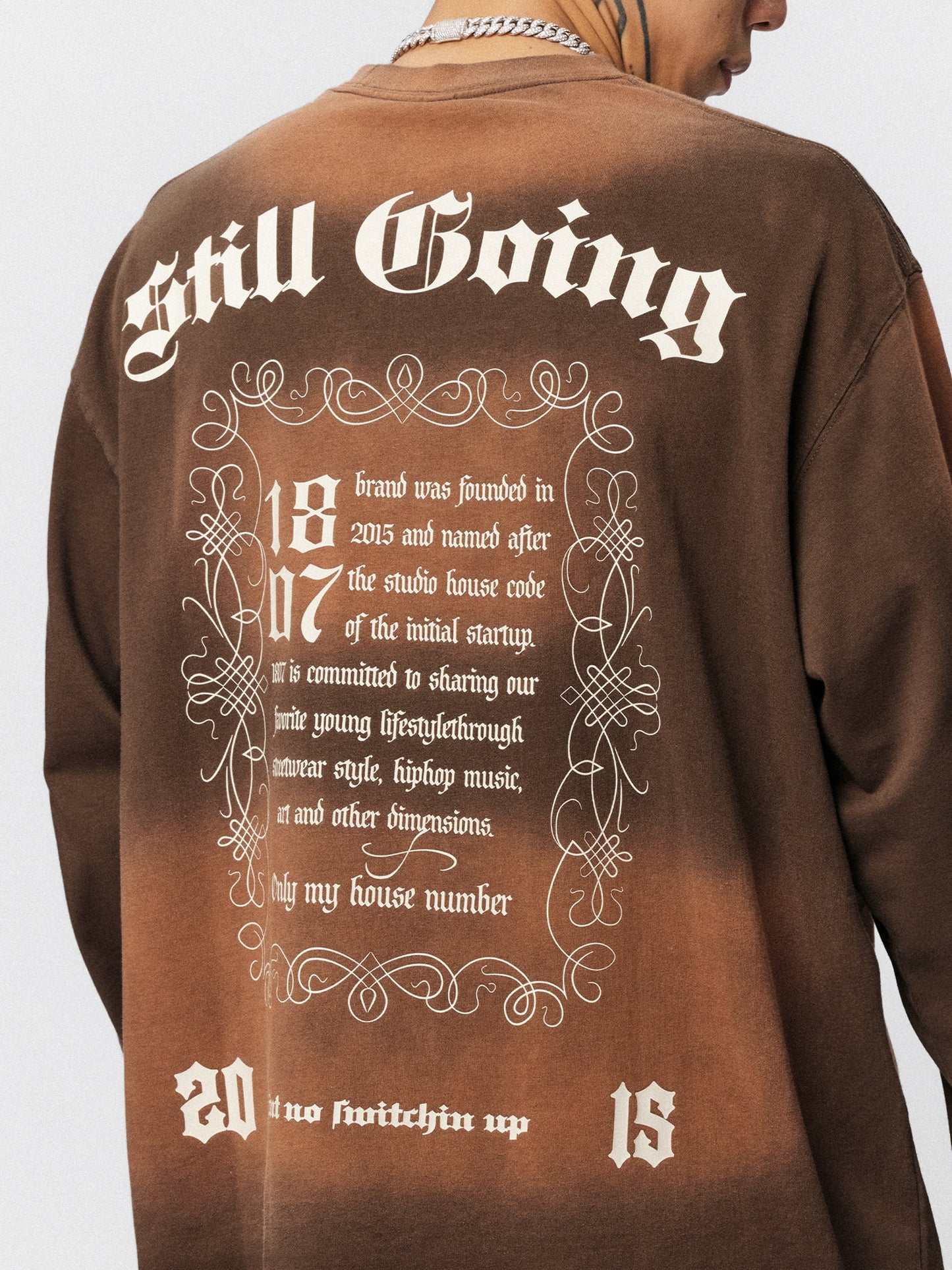 1807 Floral Font Printed Distressed Long Sleeve Tee